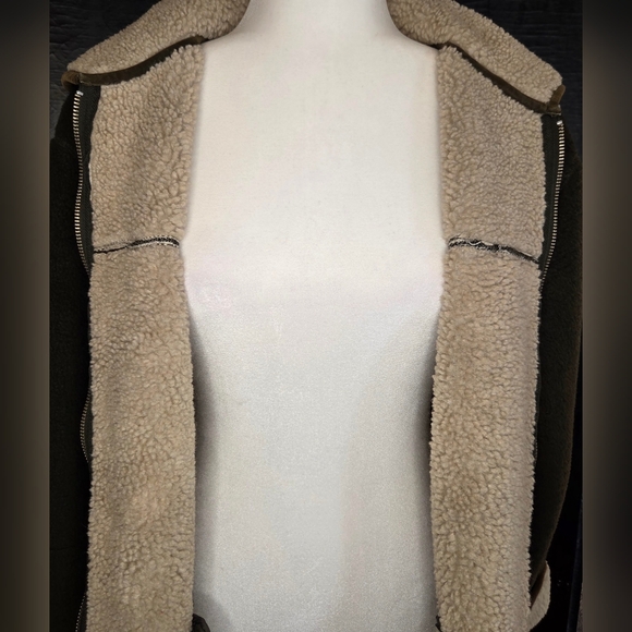 Vintage Coaco New York Dark Green Coat With A Cream Fleece Interior Lining - Picture 8 of 10